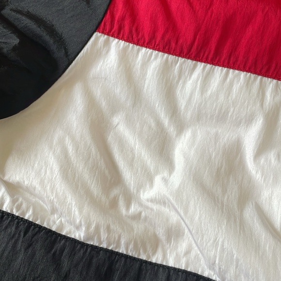 + HOLLISTER + Cropped Puffer Jacket - Picture 8 of 13